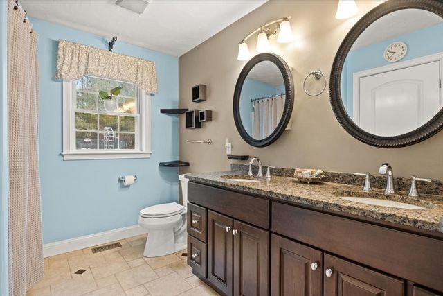 17 Barry Drive, Taunton, MA 02780