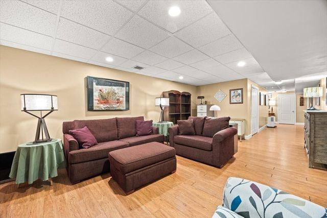 17 Barry Drive, Taunton, MA 02780