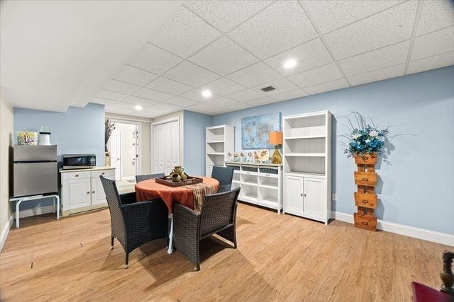 17 Barry Drive, Taunton, MA 02780