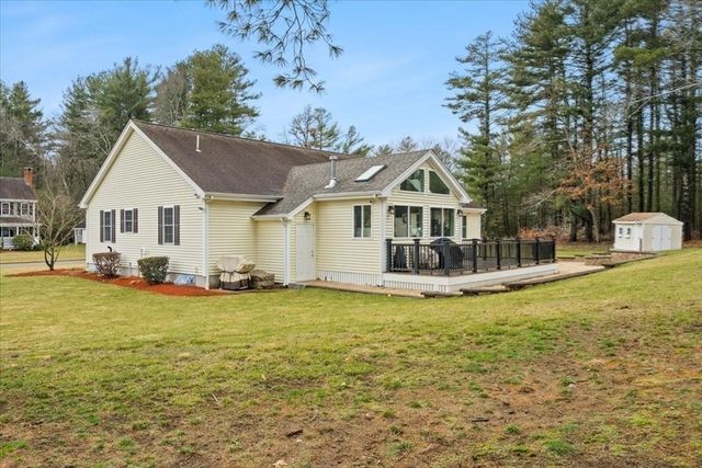 17 Barry Drive, Taunton, MA 02780