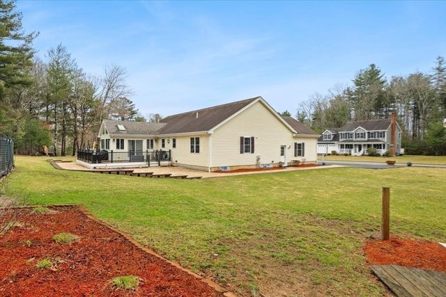 17 Barry Drive, Taunton, MA 02780