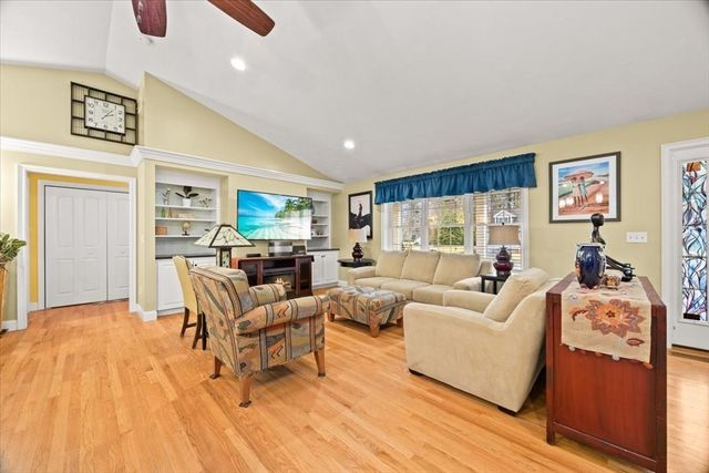 17 Barry Drive, Taunton, MA 02780