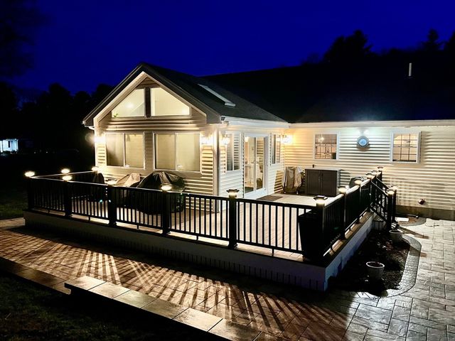 17 Barry Drive, Taunton, MA 02780