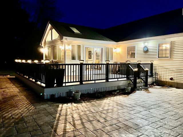 17 Barry Drive, Taunton, MA 02780