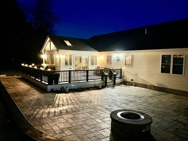 17 Barry Drive, Taunton, MA 02780