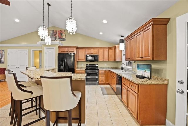 17 Barry Drive, Taunton, MA 02780