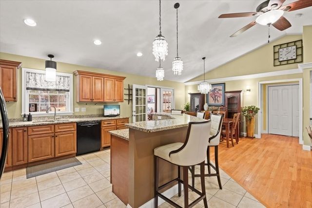 17 Barry Drive, Taunton, MA 02780