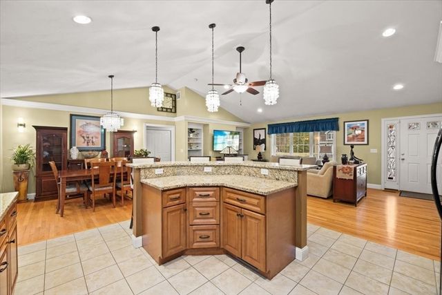 17 Barry Drive, Taunton, MA 02780