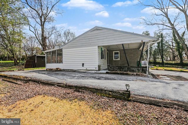 3111 SPRING RD, Carlisle, PA 17013