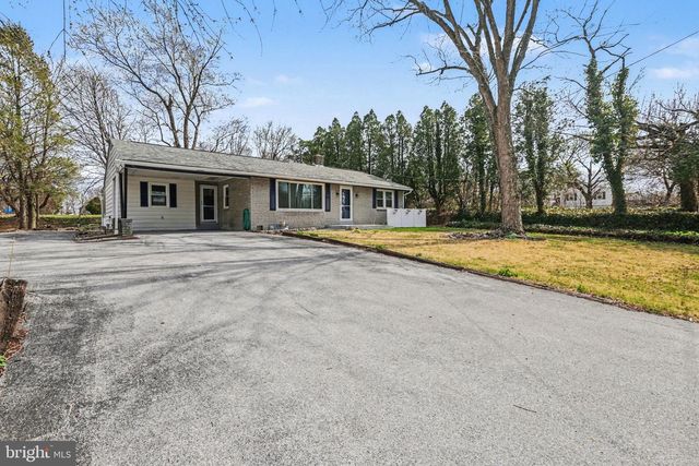 3111 SPRING RD, Carlisle, PA 17013