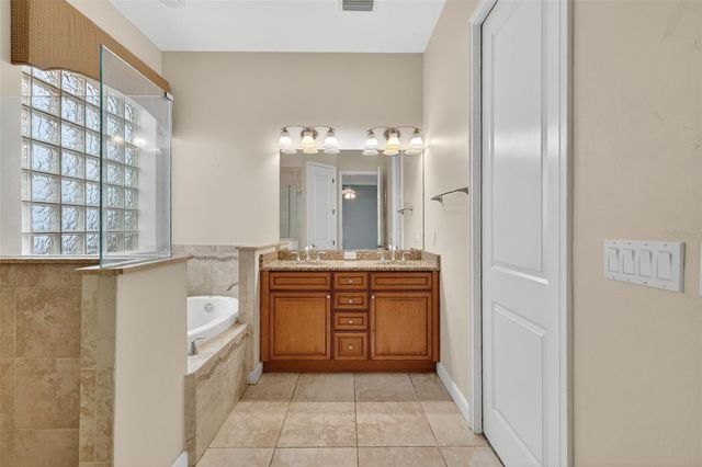 2117 APPALACHEE CIRCLE, Tavares, FL 32778