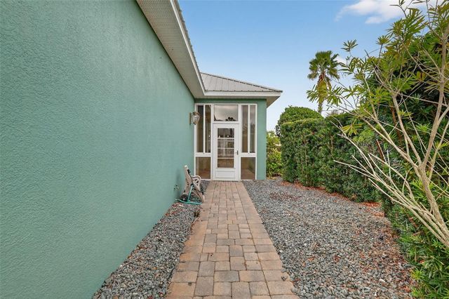 2117 APPALACHEE CIRCLE, Tavares, FL 32778