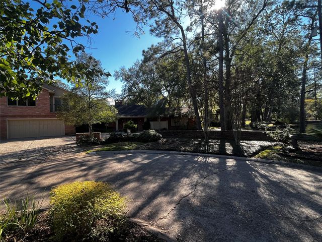 15 Lorrielake Lane, Houston, TX 77024