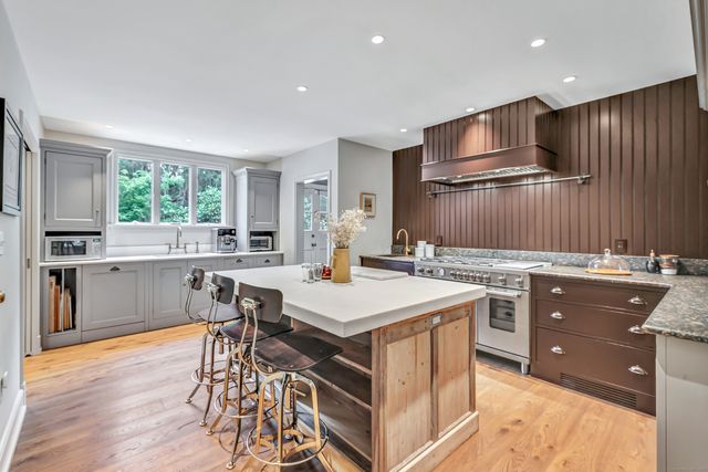 61 Clapboard Hill Road, Westport, CT 06880