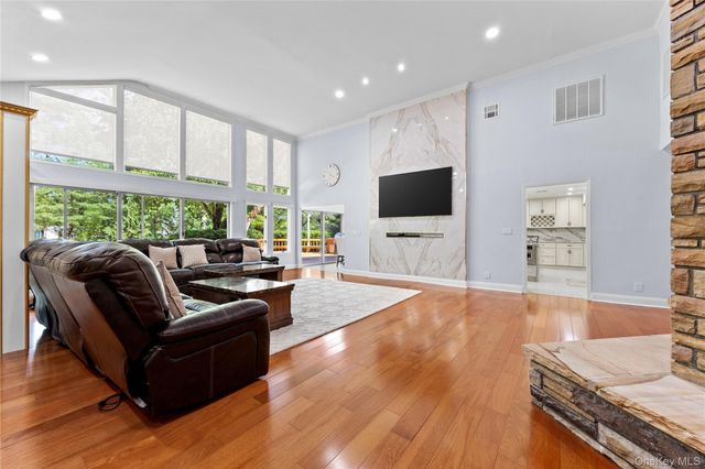 249 Glen Cove Road, Old Westbury, NY 11568