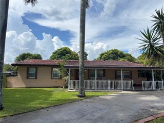 13761 SW 37th Ct, Davie, FL 33330