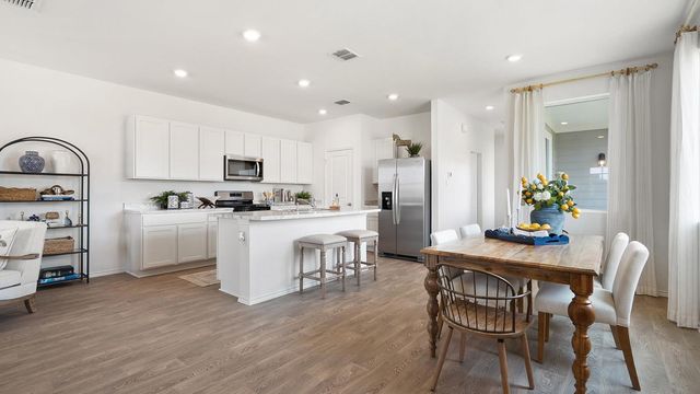 300 CONSTANZA TRL, Bastrop, TX 78602