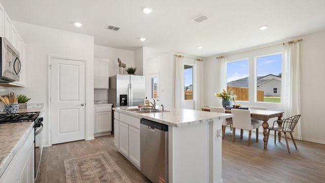 300 CONSTANZA TRL, Bastrop, TX 78602