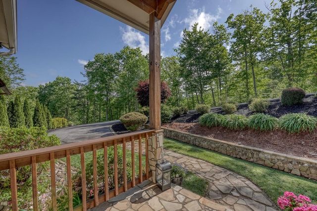 2406 Big Cove Drive, Hiawassee, GA 30546