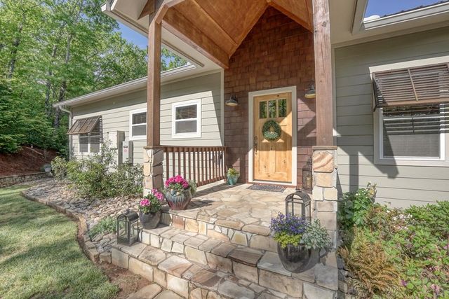 2406 Big Cove Drive, Hiawassee, GA 30546