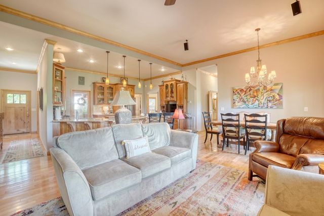 2406 Big Cove Drive, Hiawassee, GA 30546