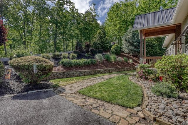 2406 Big Cove Drive, Hiawassee, GA 30546
