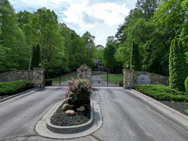 2406 Big Cove Drive, Hiawassee, GA 30546