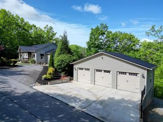 2406 Big Cove Drive, Hiawassee, GA 30546