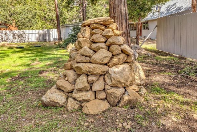 25881 Hill Street, Idyllwild, CA 92549