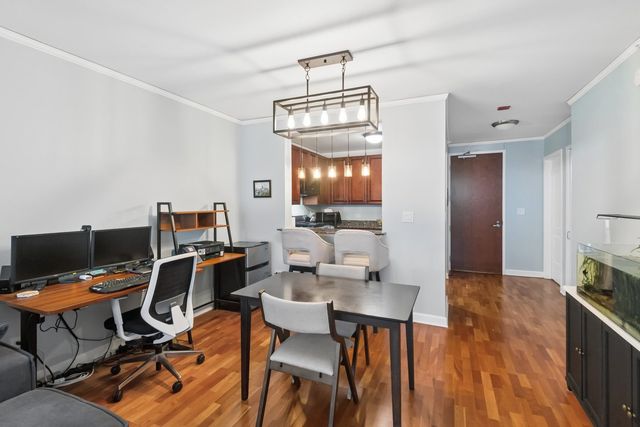 420 E Waterside Drive 907, Chicago, IL 60601