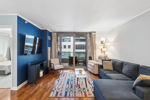 420 E Waterside Drive 907, Chicago, IL 60601