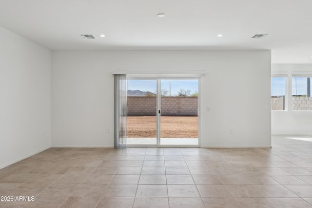 1561 E GLAZIER Drive, Casa Grande, AZ 85122