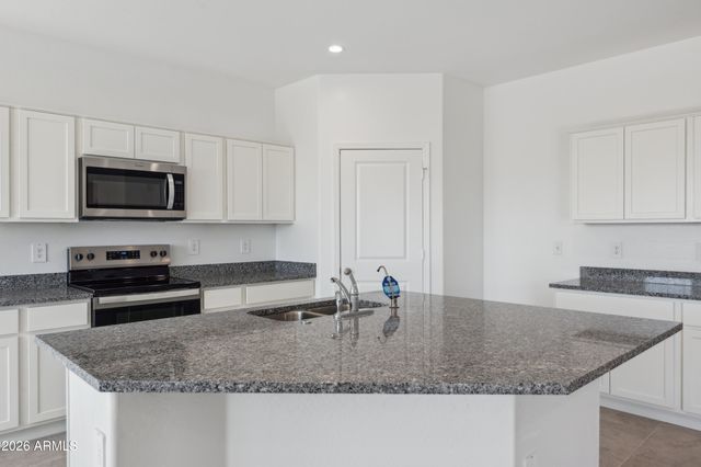 1561 E GLAZIER Drive, Casa Grande, AZ 85122