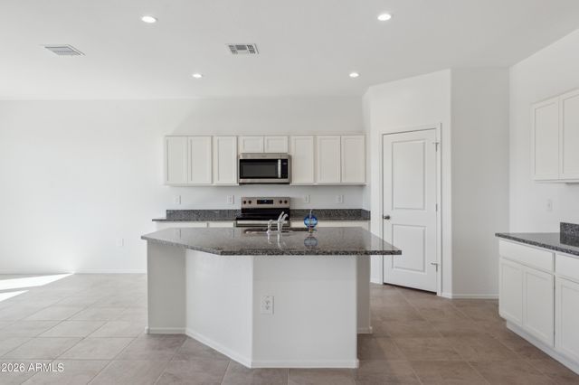 1561 E GLAZIER Drive, Casa Grande, AZ 85122