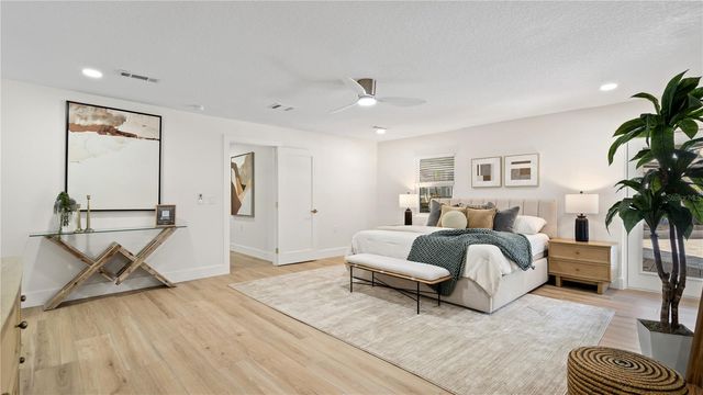 4623 W BROWNING AVENUE, Tampa, FL 33629