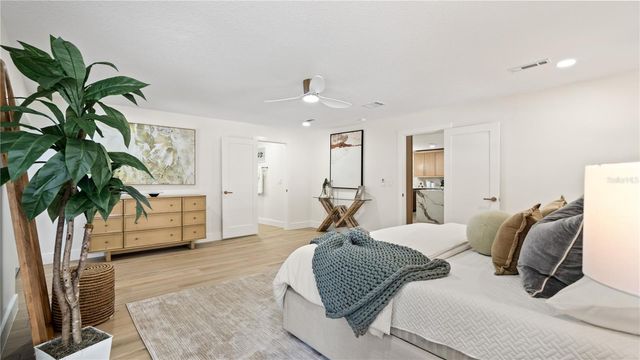 4623 W BROWNING AVENUE, Tampa, FL 33629