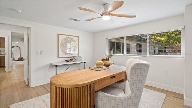 4623 W BROWNING AVENUE, Tampa, FL 33629