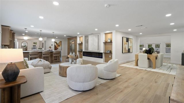 4623 W BROWNING AVENUE, Tampa, FL 33629