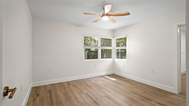 4623 W BROWNING AVENUE, Tampa, FL 33629