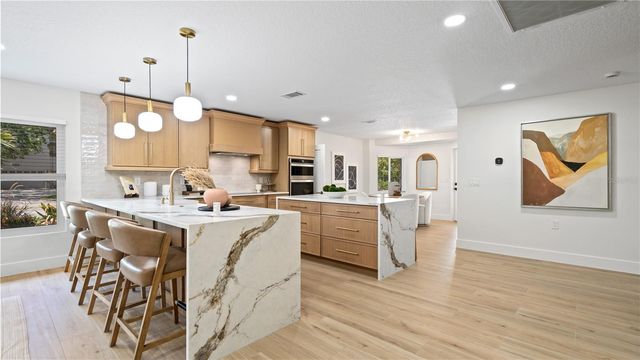 4623 W BROWNING AVENUE, Tampa, FL 33629