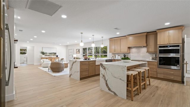 4623 W BROWNING AVENUE, Tampa, FL 33629