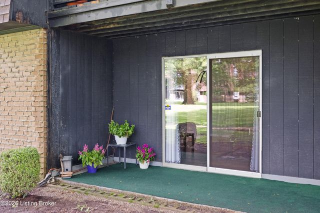 3508 Lodge Ln 123, Louisville, KY 40218