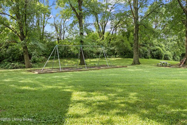 3508 Lodge Ln 123, Louisville, KY 40218