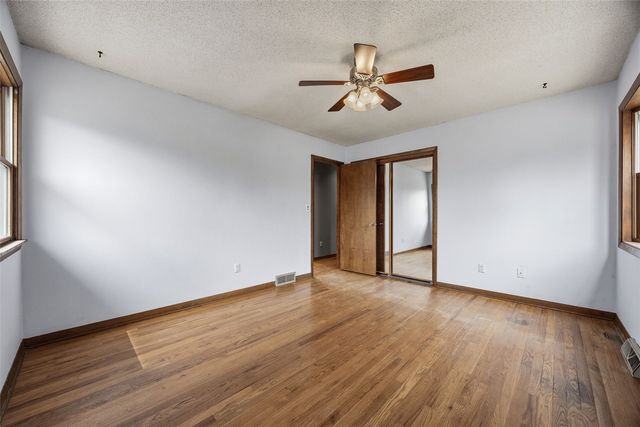 906 Talwrn, Iowa City, IA 52246