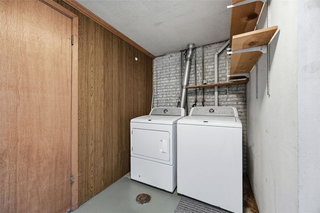 906 Talwrn, Iowa City, IA 52246
