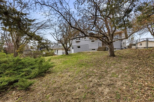 906 Talwrn, Iowa City, IA 52246