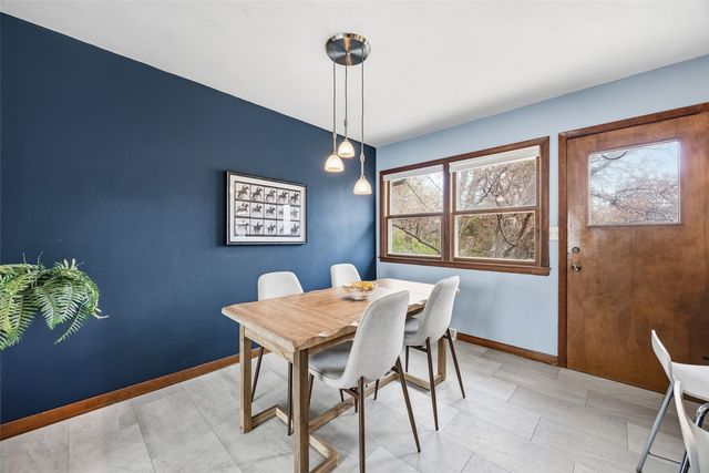 906 Talwrn, Iowa City, IA 52246