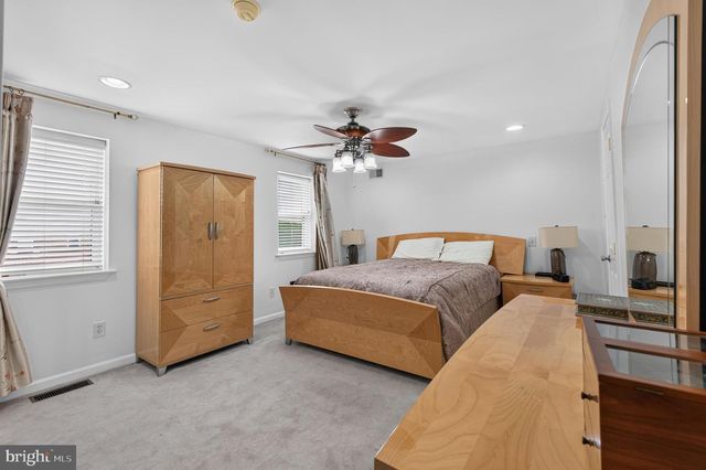 662 LAWLER ST, Philadelphia, PA 19116