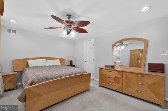 662 LAWLER ST, Philadelphia, PA 19116