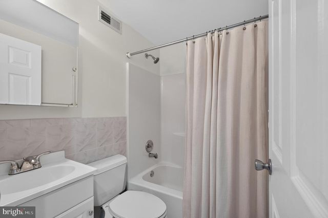 662 LAWLER ST, Philadelphia, PA 19116